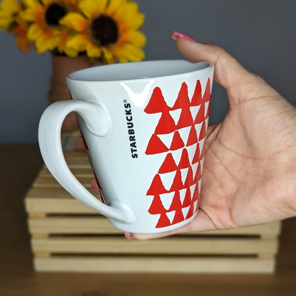 2016 Christmas Starbucks Large Coffee Mug-14.2 Oz-Red Triangle Trees-Home/Office